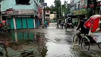 সিলেটে কোরবানির ঈদের খুশি বিলীন হয়ে গিয়েছে বৃষ্টিতে তলিয়ে গেছে নগরীর বেশিরভাগ এলাকা